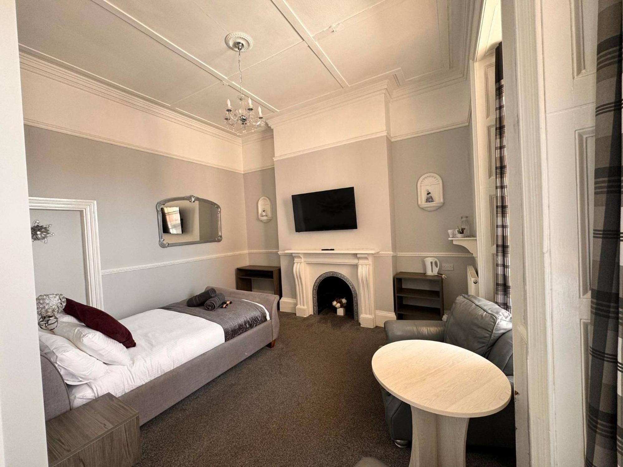 The Jubilee Hotel East - With Spa Facilities & Smokehouse - Newly Refurbished Facilities Weymouth Exterior foto